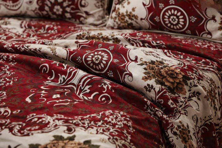 3D Crystal Cotton  Bedsheet Set –  Printed Double Bed Sheet with 2 Pipping Pillow Covers
