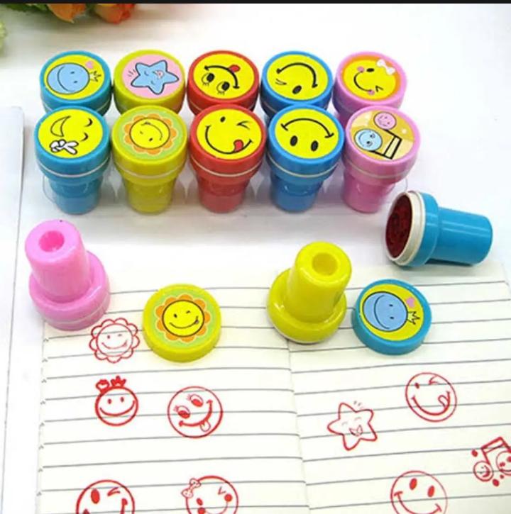 Pack of 10 - Cute Emoji Stamp Set Kids Arts 🤩